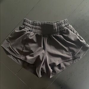 Women’s Lululemon Hotty Hot Low Rise Shorts